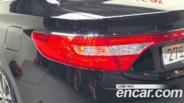 Hyundai Grandeur 2012 — photo 9