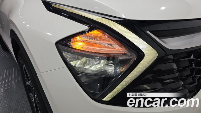Kia Sportage 2022 — photo 8