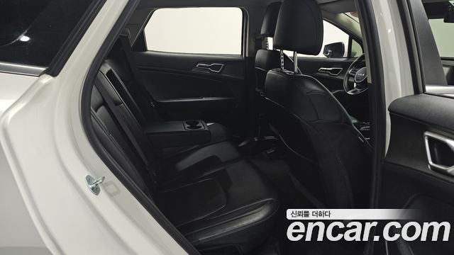 Kia Sportage 2022 — photo 16