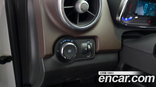 Chevrolet Korea Trax 2015 — photo 24