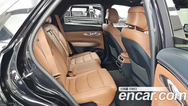 Genesis GV70 2021 — photo 18
