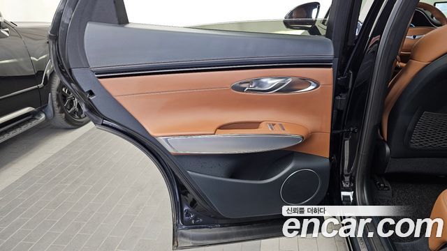 Genesis GV70 2021 — photo 15