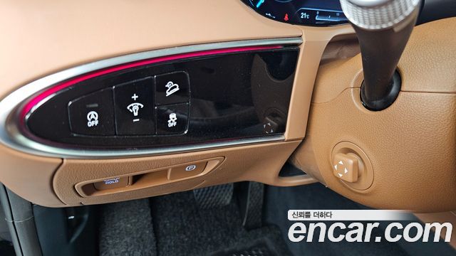 Genesis GV70 2021 — photo 33