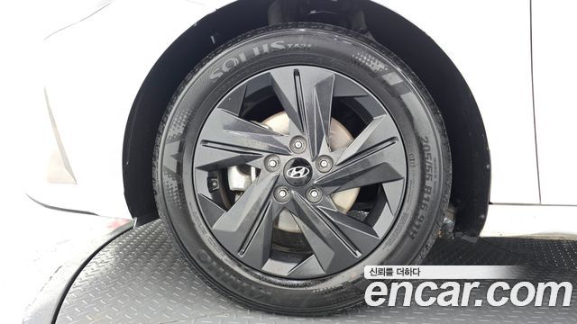 Hyundai AVANTE 2023 — photo 5