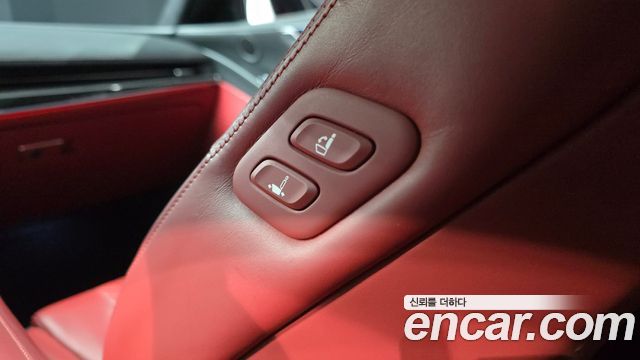 Genesis G80 2022 — photo 28