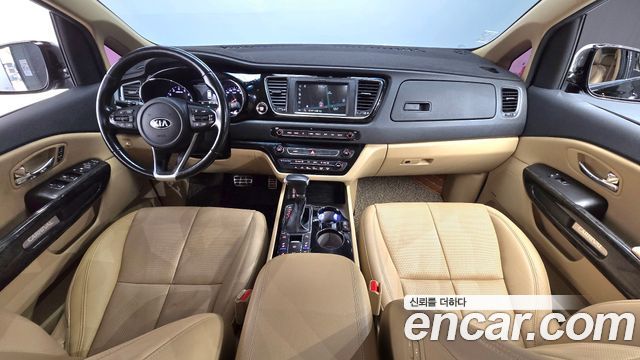 Kia Canival 2019 — photo 7