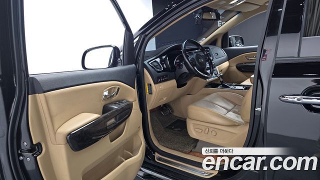 Kia Canival 2019 — photo 8