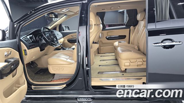 Kia Canival 2019 — photo 9