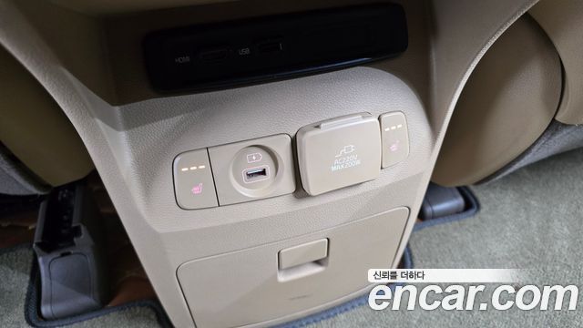 Kia Canival 2019 — photo 16