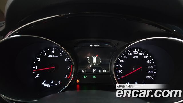 Kia Canival 2019 — photo 20