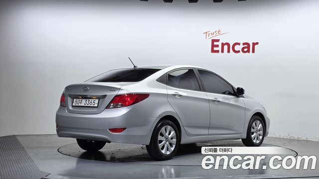 Hyundai Accent 2015 — photo 2