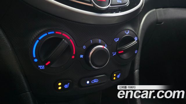 Hyundai Accent 2015 — photo 22