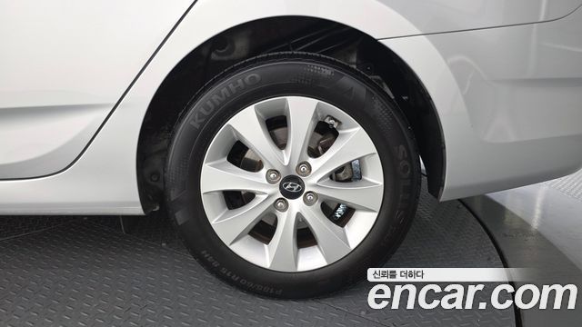 Hyundai Accent 2015 — photo 7