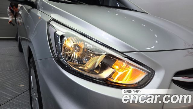 Hyundai Accent 2015 — photo 8