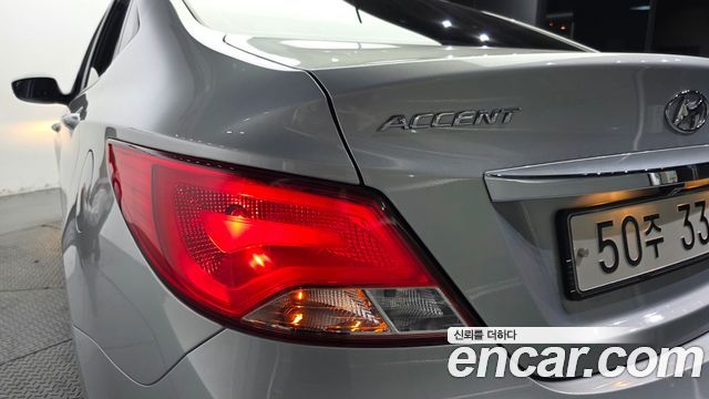 Hyundai Accent 2015 — photo 9