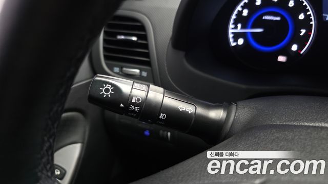 Hyundai Accent 2015 — photo 31