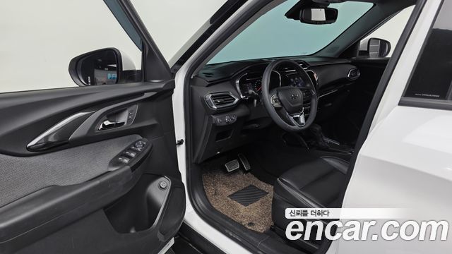 Chevrolet Korea Trailblazer 2022 — photo 13