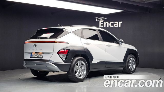 Hyundai Kona 2023 — photo 2