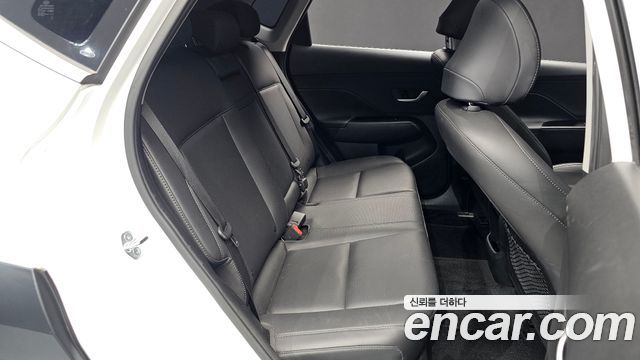 Hyundai Kona 2023 — photo 18