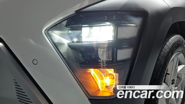 Hyundai Kona 2023 — photo 8