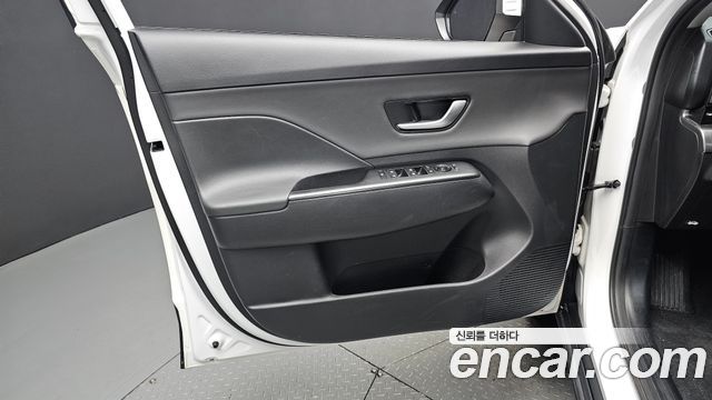 Hyundai Kona 2023 — photo 14