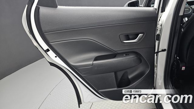 Hyundai Kona 2023 — photo 15