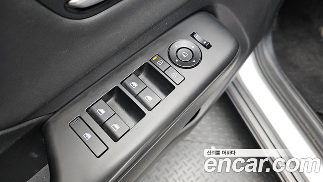 Hyundai Kona 2023 — photo 29