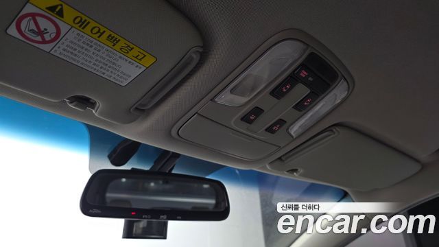 Kia Canival 2015 — photo 18