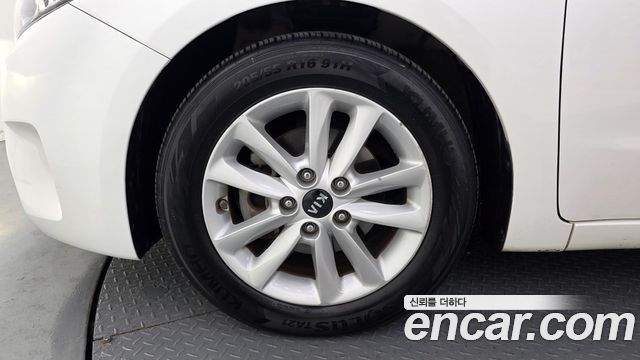 Kia K3 2017 — photo 5