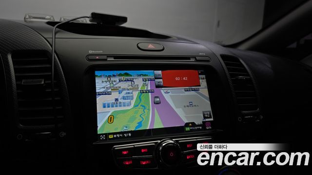 Kia K3 2017 — photo 20