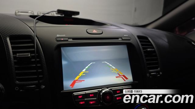 Kia K3 2017 — photo 21