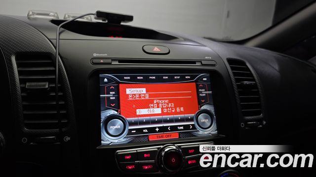 Kia K3 2017 — photo 22