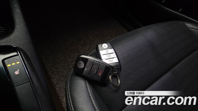 Kia K3 2017 — photo 28