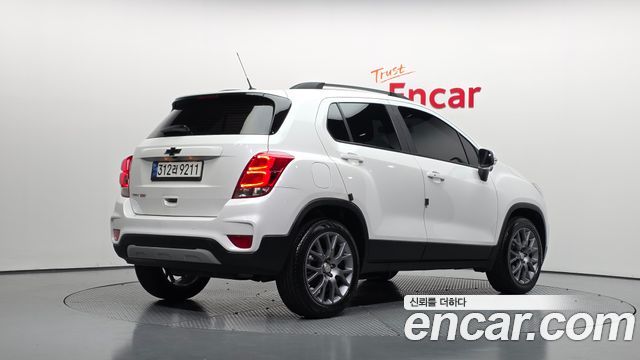 Chevrolet Korea Trax 2022 — photo 2