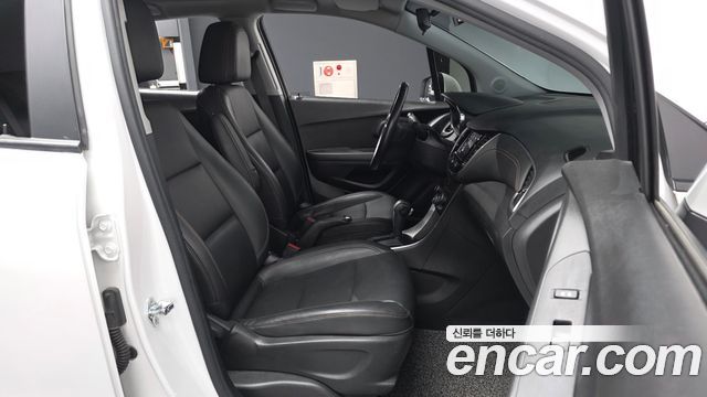 Chevrolet Korea Trax 2022 — photo 17