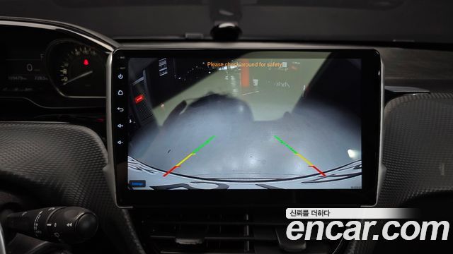 Peugeot 2008 2016 — photo 15