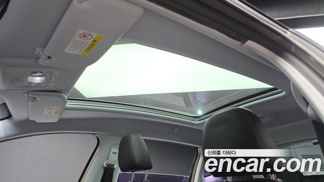 Peugeot 2008 2016 — photo 16