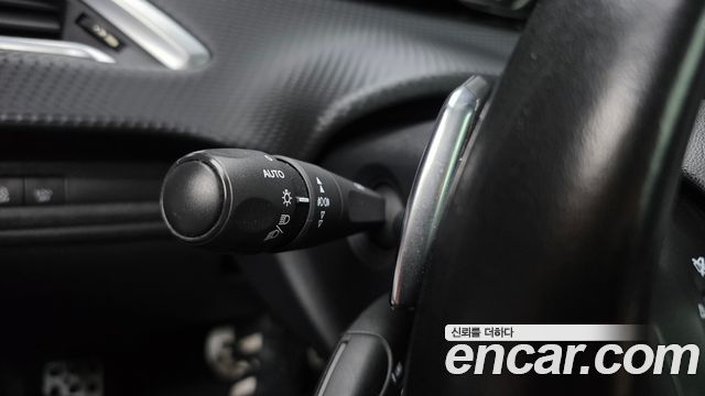 Peugeot 2008 2016 — photo 17