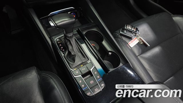 Kia K7 2017 — photo 9