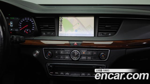 Kia K7 2017 — photo 14