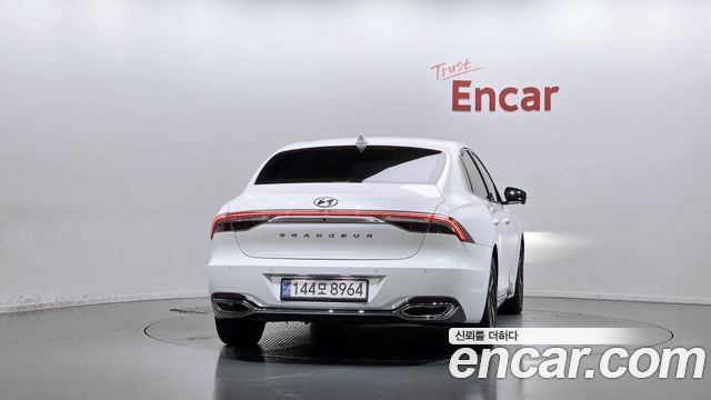 Hyundai Grandeur 2022 — photo 4