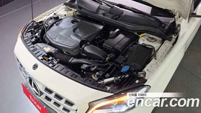 Mercedes-Benz GLA-Class 2018 — photo 6