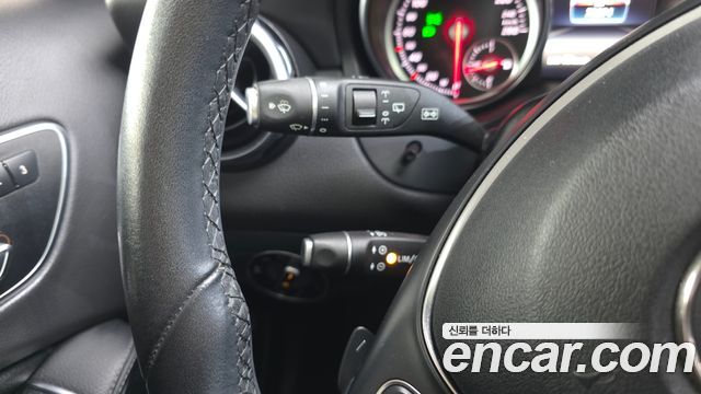 Mercedes-Benz GLA-Class 2018 — photo 24