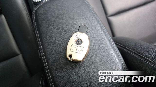 Mercedes-Benz GLA-Class 2018 — photo 28