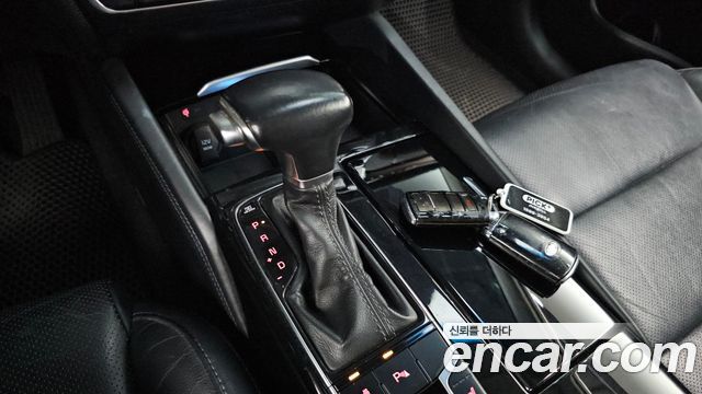 Kia K7 2016 — photo 12