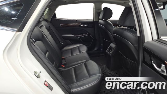 Kia K7 2016 — photo 18