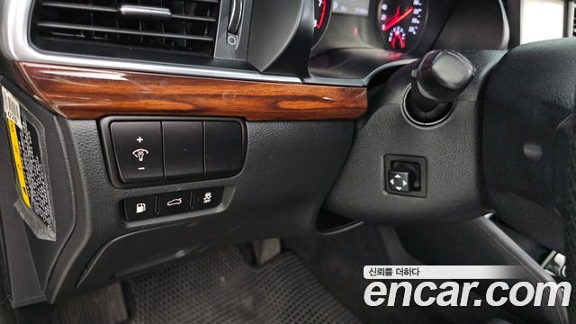 Kia K7 2016 — photo 23
