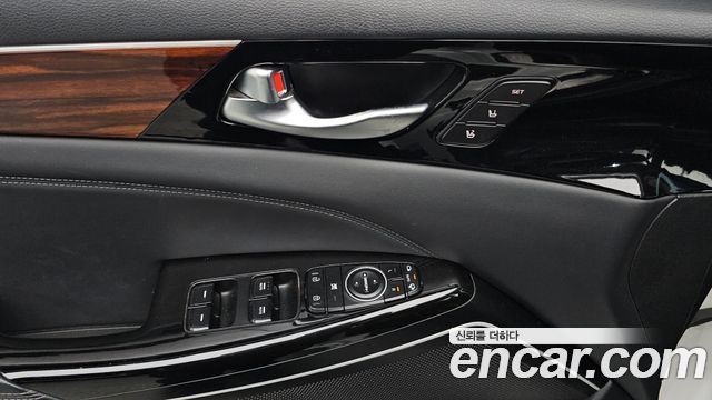Kia K7 2016 — photo 24