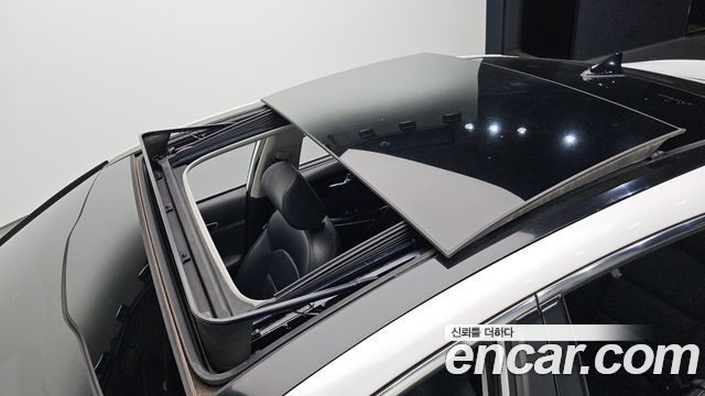 Kia K7 2016 — photo 32