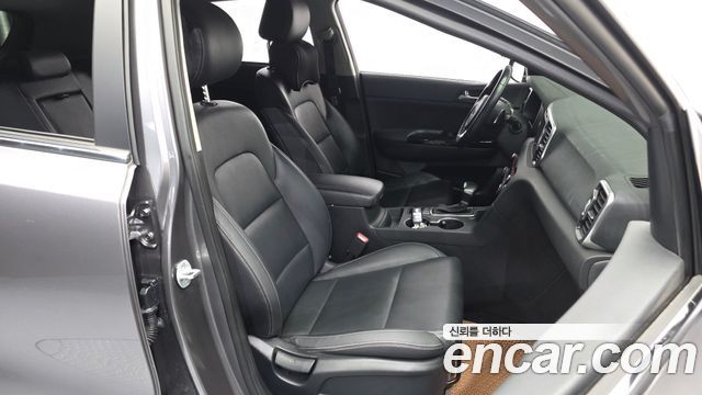 Kia Sportage 2016 — photo 17